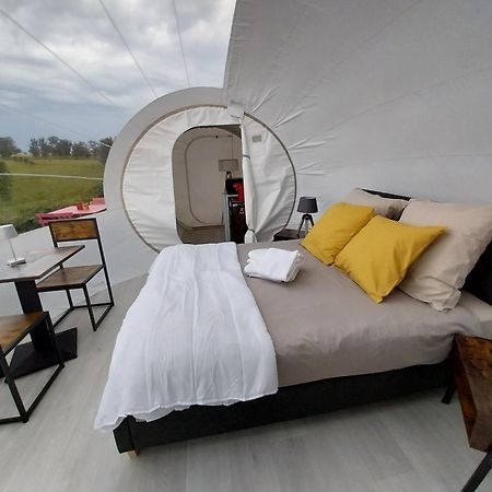 La Bubble Hotell La Salvetat-Peyrales Exteriör bild