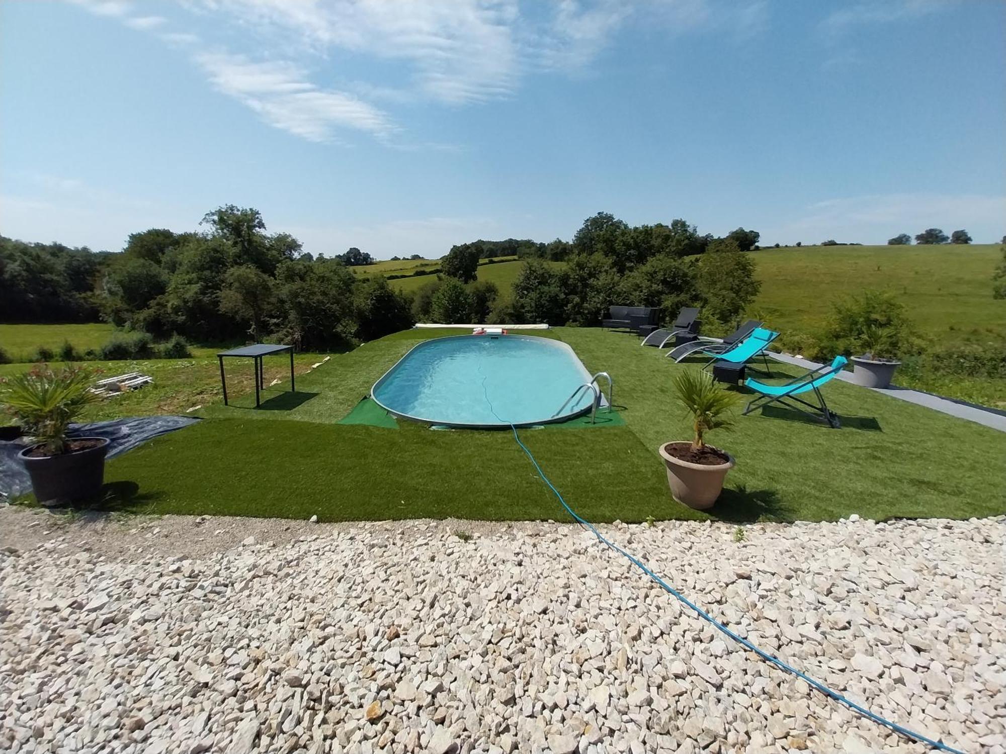 La Bubble Hotell La Salvetat-Peyrales Exteriör bild